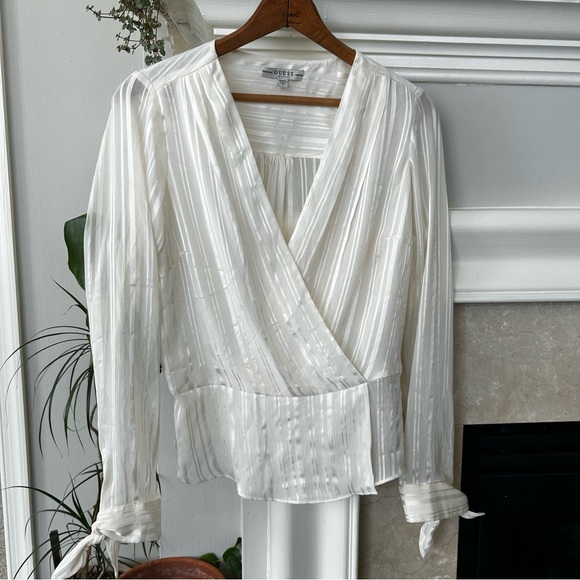 Guess Flowy White Striped Blouse - Picture 1 of 4